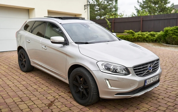 Volvo XC 60 cena 89900 przebieg: 93900, rok produkcji 2017 z Krzeszowice małe 121